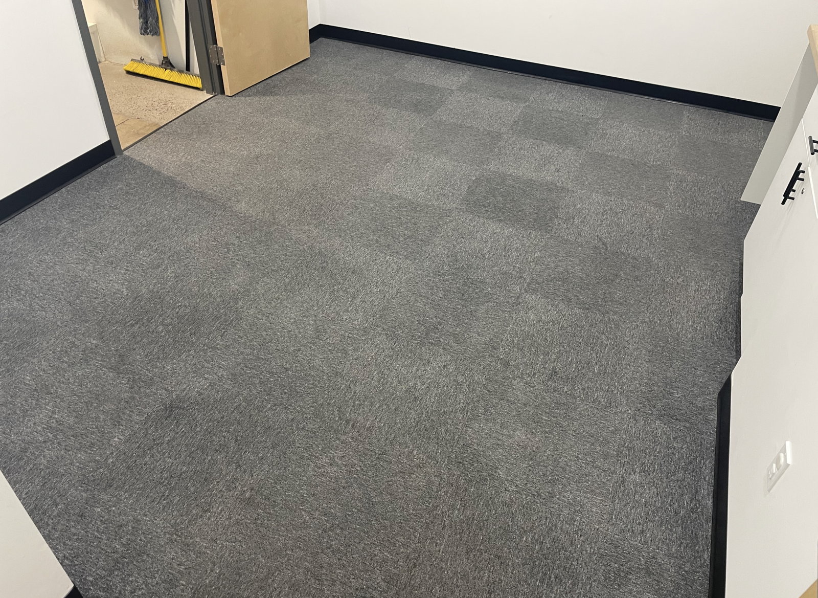 Before and after commercial office lobby carpet cleaning Phoenix