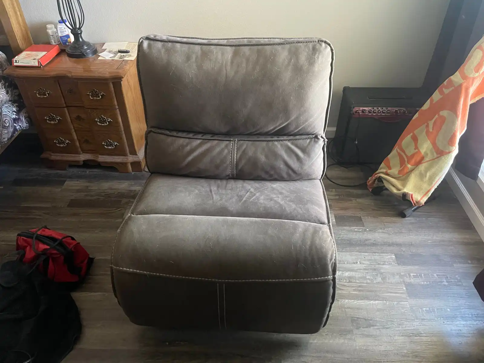 Before and after recliner cleaning results